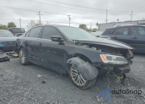 2011 Volkswagen Jetta Sel z USA, uszkodzony, nr VIN 3VWLX7AJ2BM360912